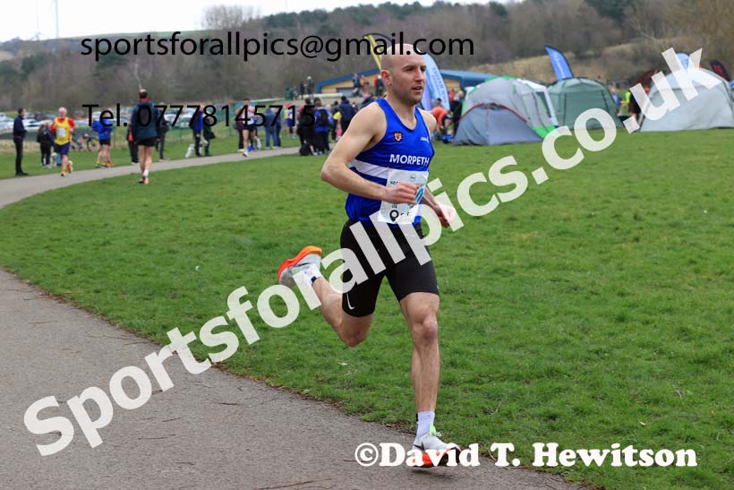Senior and Veteran Men in the 2024 NECAA Road Relays Champs., Hetton Lyons Country Park, Hetton le Hole, County Durham. Photo: David T. Hewitson/Sports for All Pics
